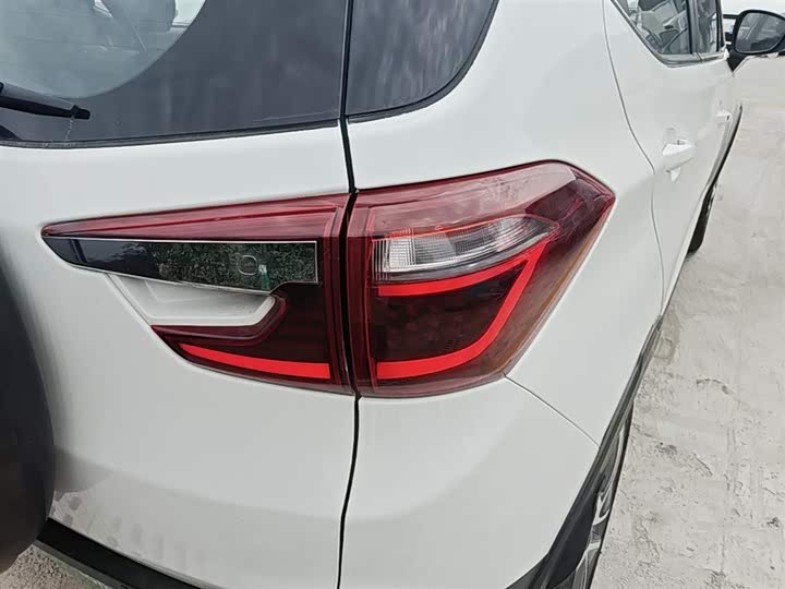 BYD Yuan 2017 1.5L АКПП ku xuan hu lian xing