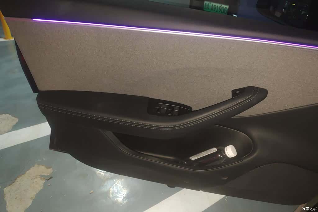 Tesla Model 3, 2024 7