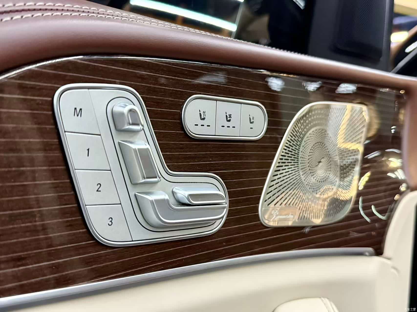 Maybach GLS, 2022 10