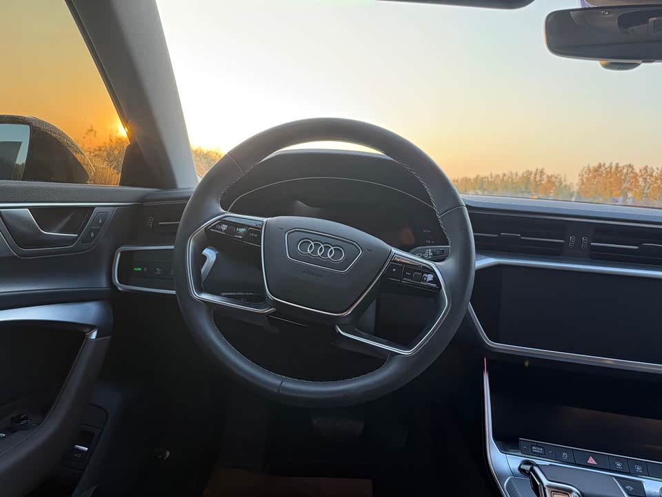 Audi A7L