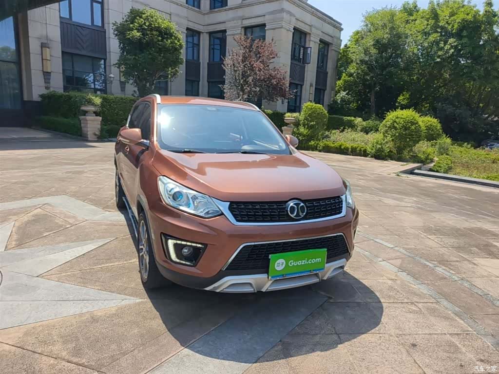 BAIC X35, 2017 3