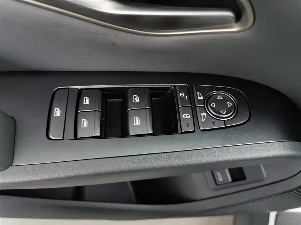 BYD Qin L
