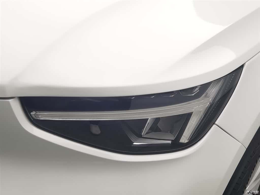 Volvo XC40, 2023 7