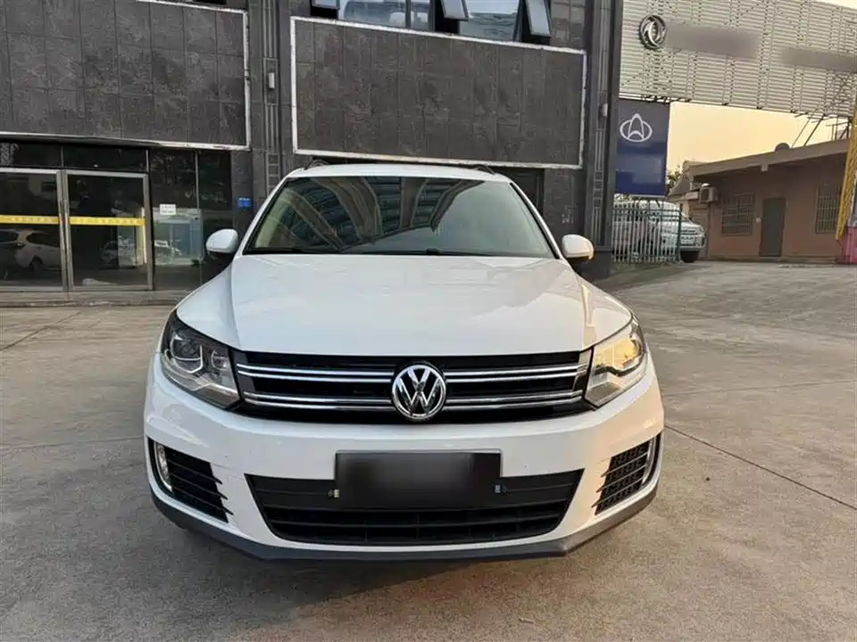 Volkswagen Tiguan Volkswagen Tiguan