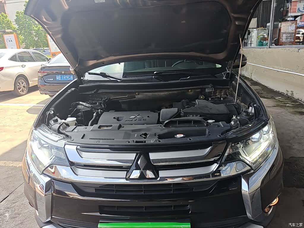 Mitsubishi Outlander, 2017 20