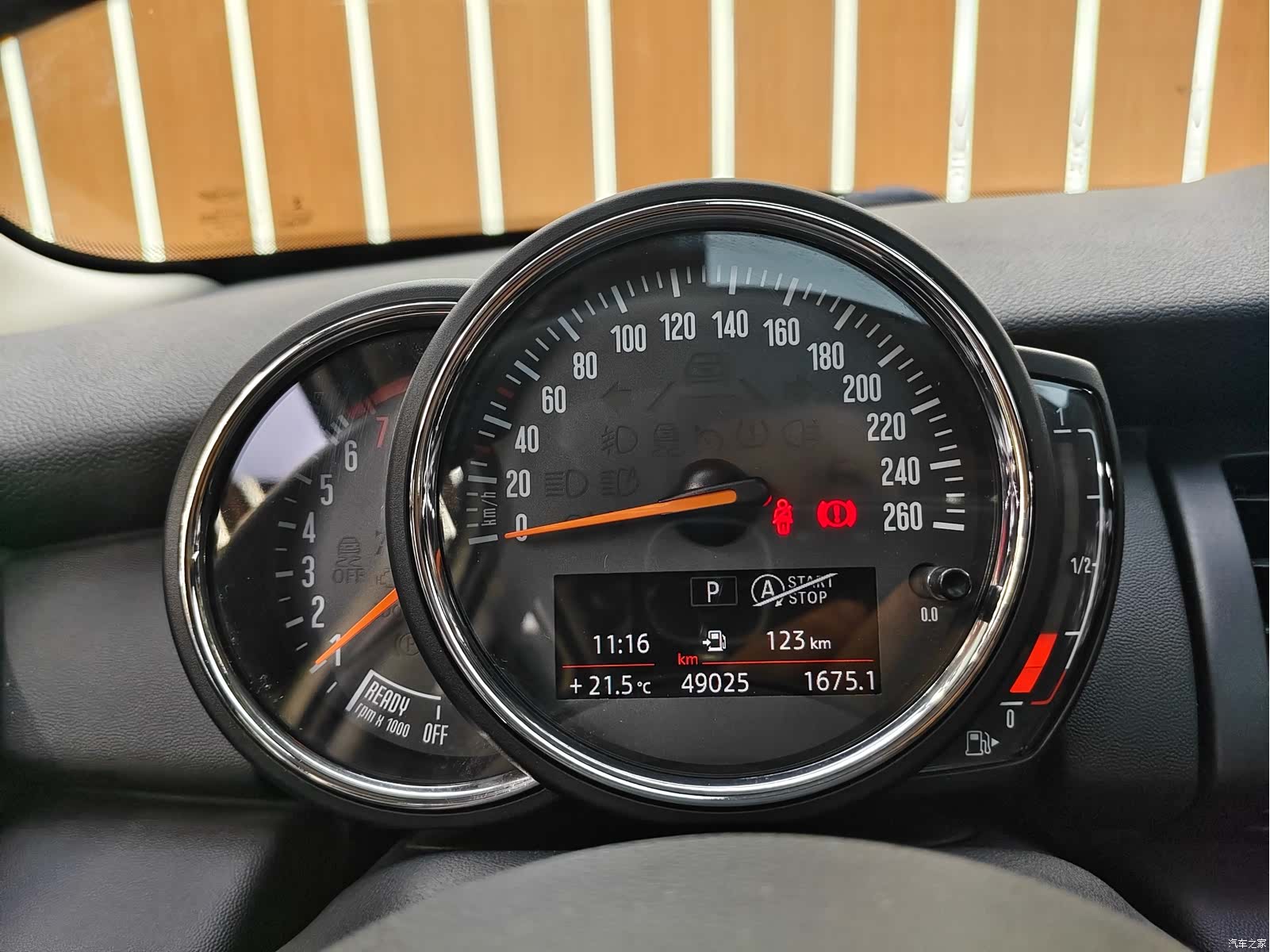 Mini ONE, 2018 16