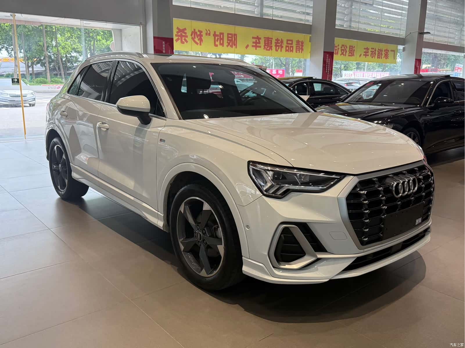 Audi Q3, 2023 3
