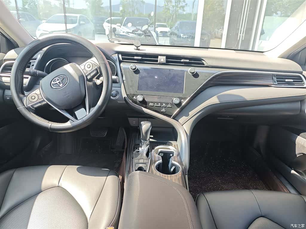 Toyota Camry, 2019 7