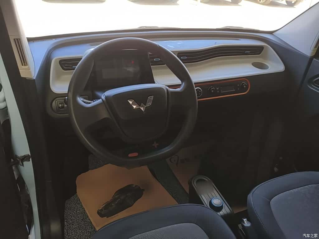 Wuling MINIEV, 2024 10