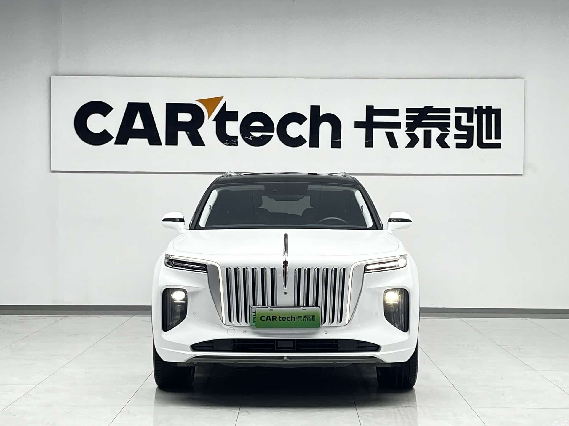 Hongqi E-HS9, 2023 2