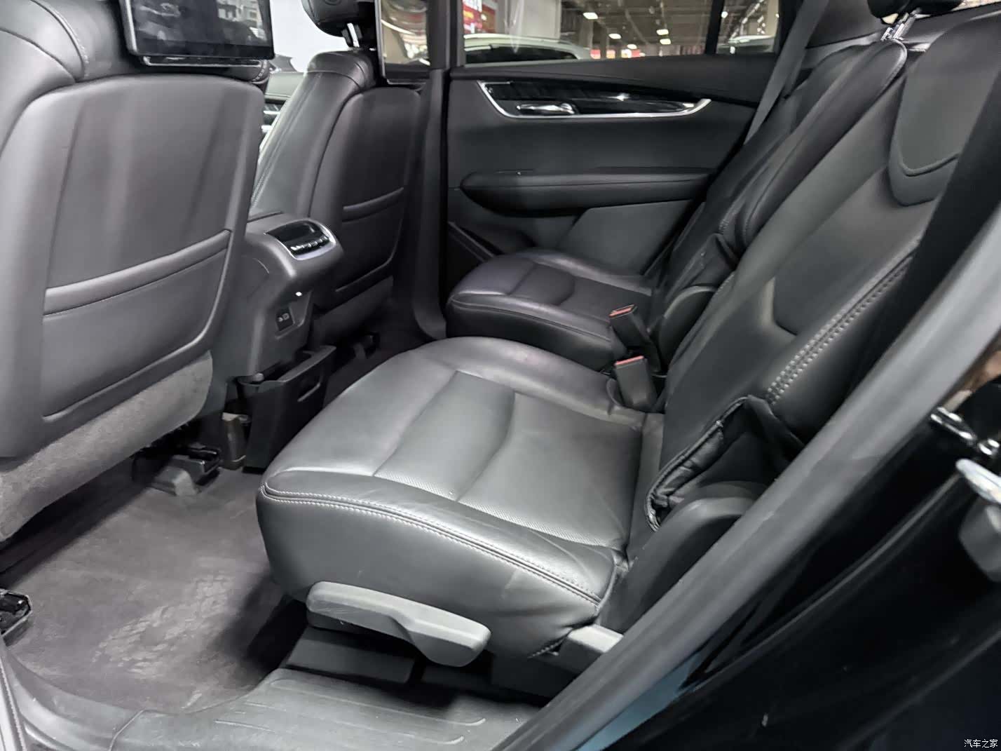 Cadillac XT6, 2019 11