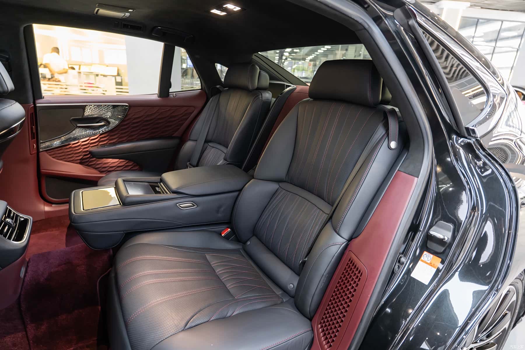 Lexus LS, 2021 12