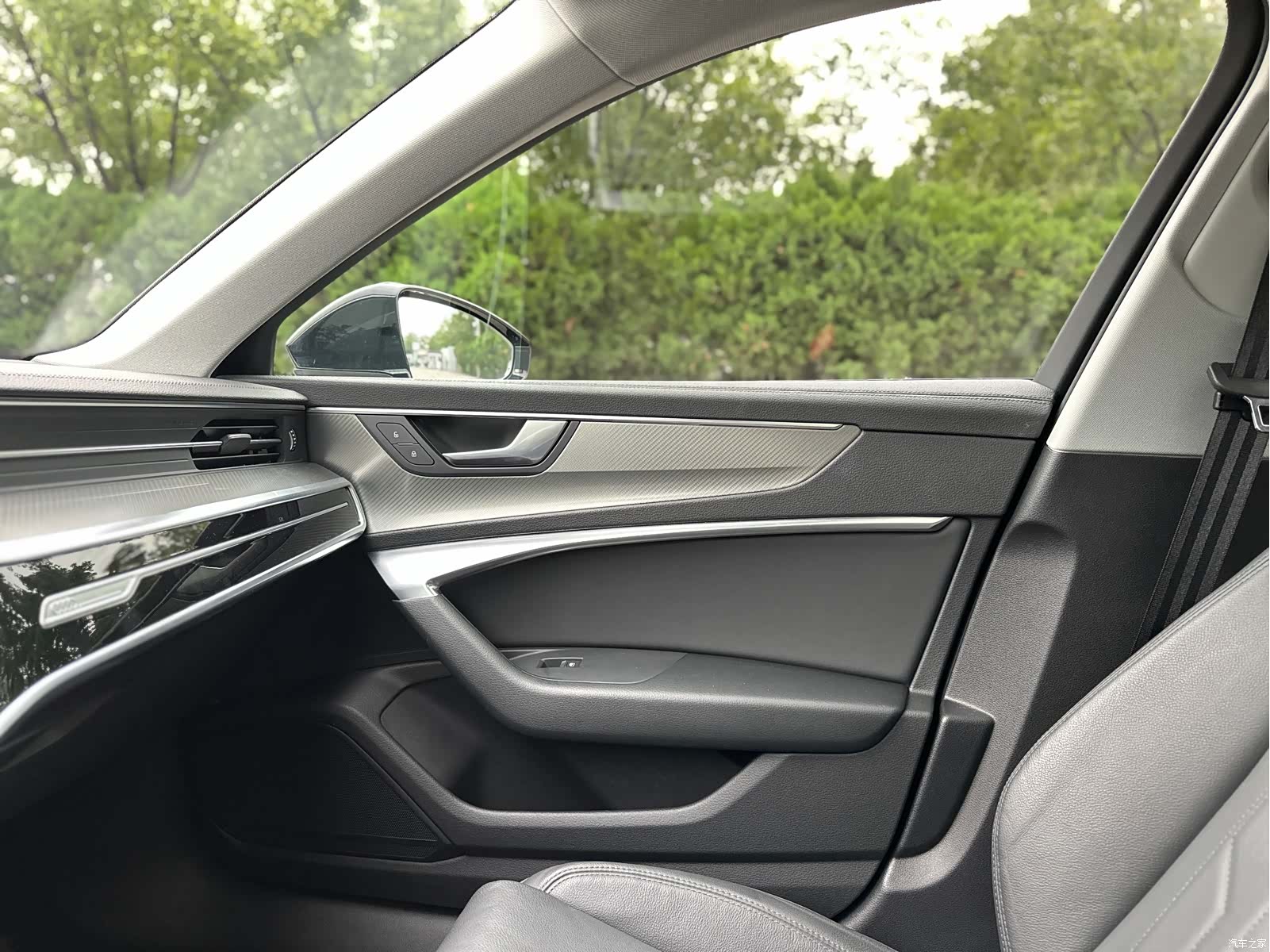 Audi A6L, 2020 26