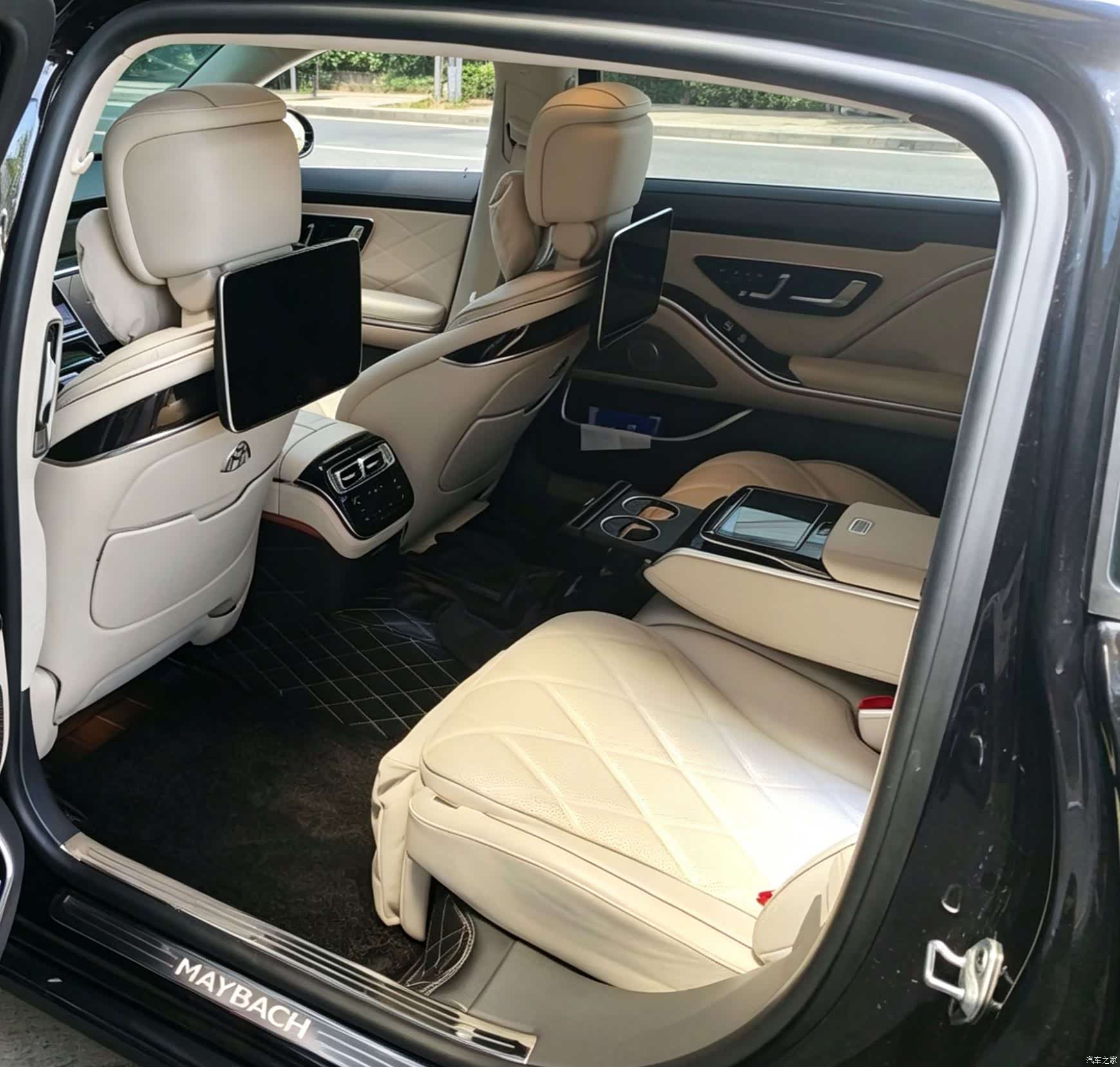Maybach S-Class, 2022 8