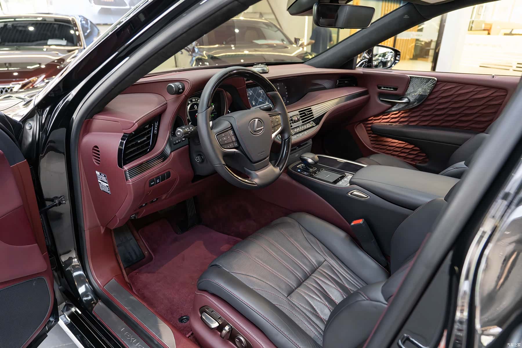 Lexus LS, 2018 9