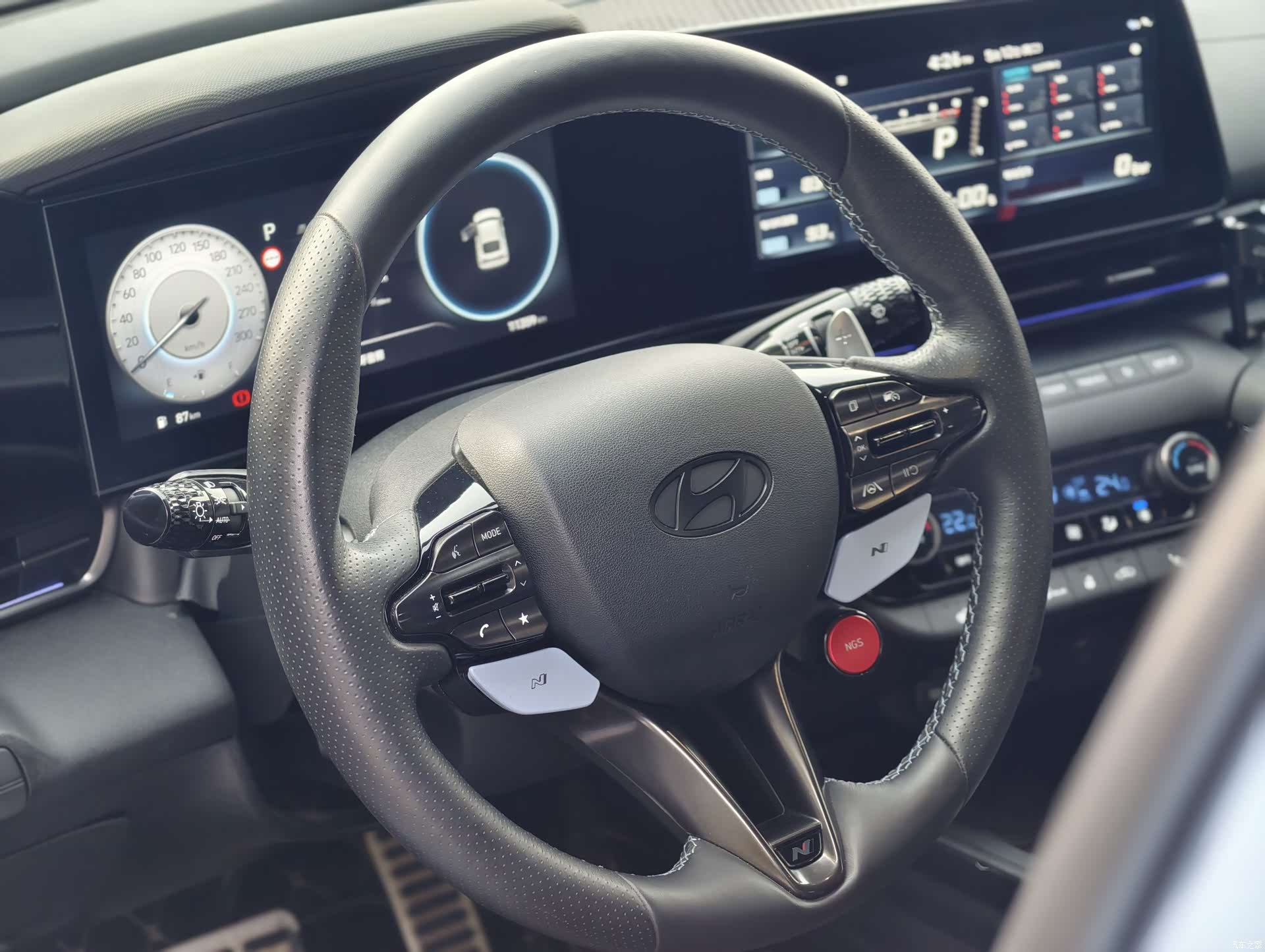 Hyundai Elantra, 2024 10