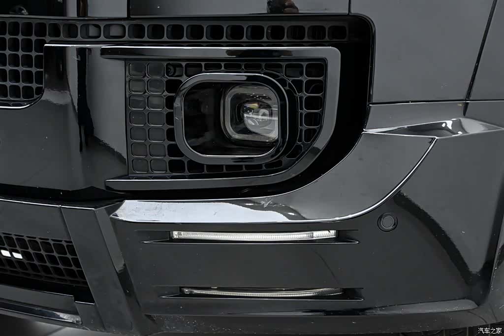 Land Rover Defender, 2024 11