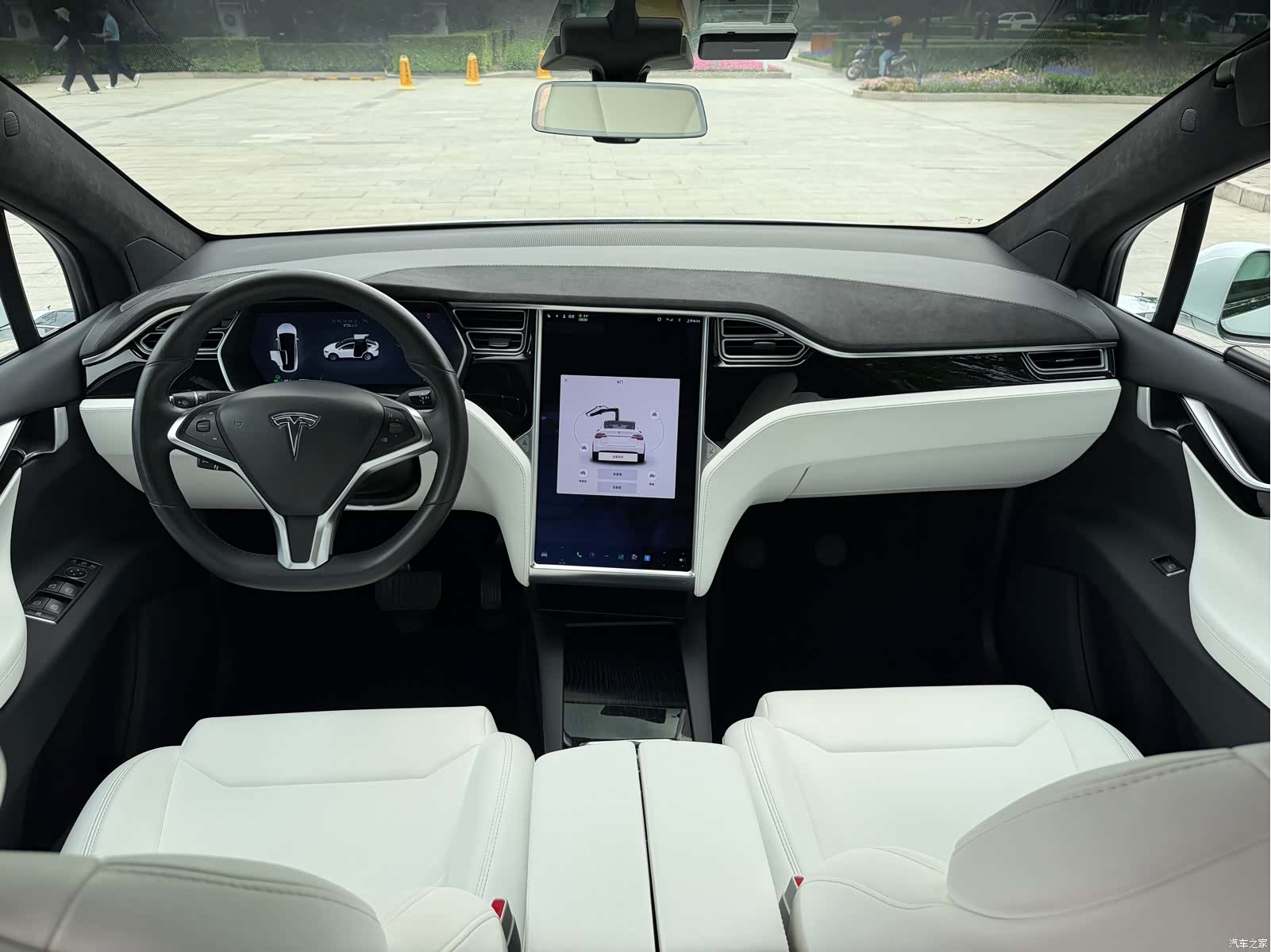 Tesla Model X, 2017 16