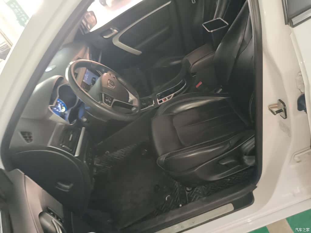 Geely Emgrand, 2017 15