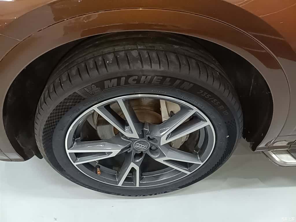 Audi Q5L, 2019 23