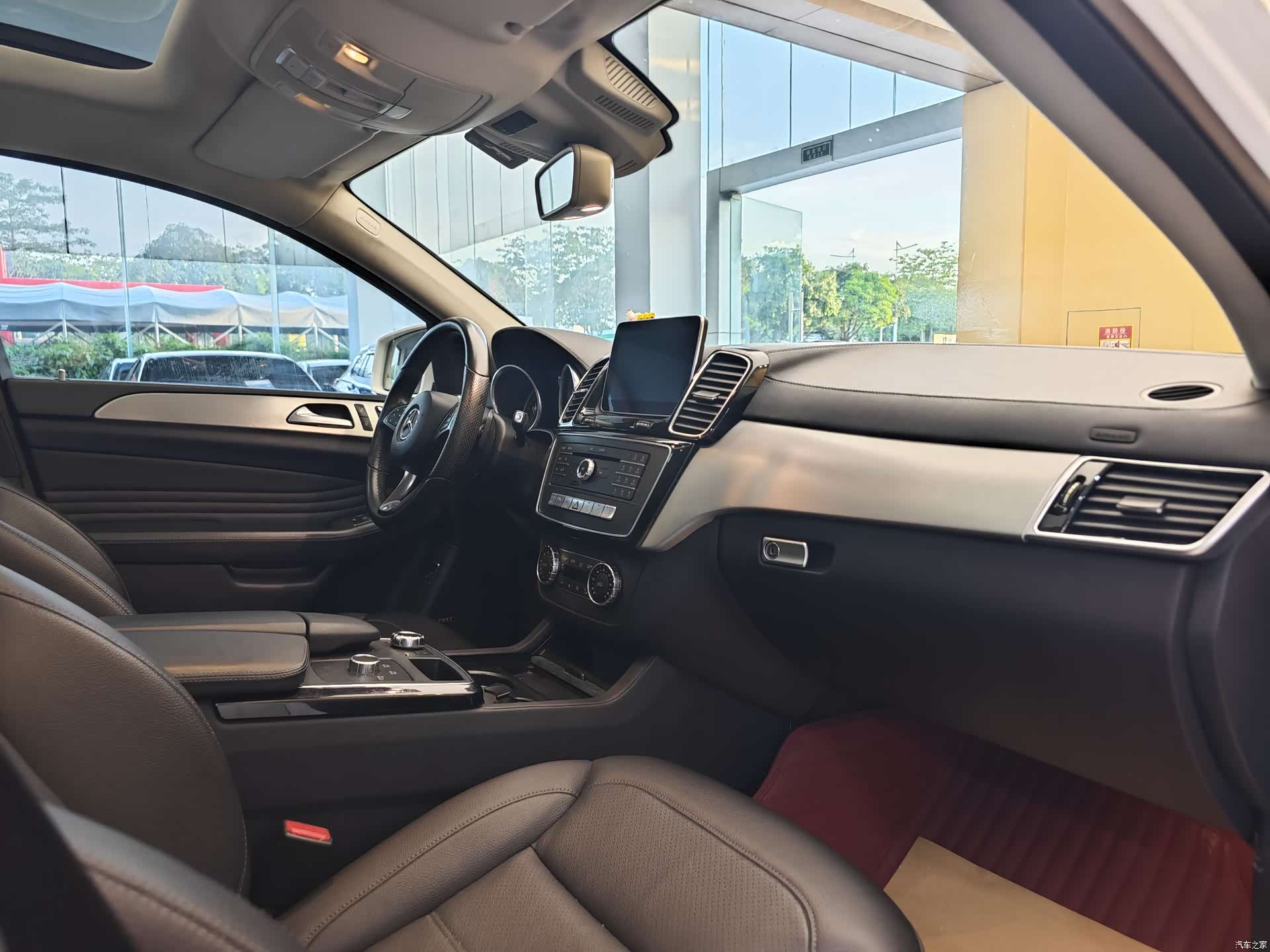 Mercedes-Benz GLE, 2016 36