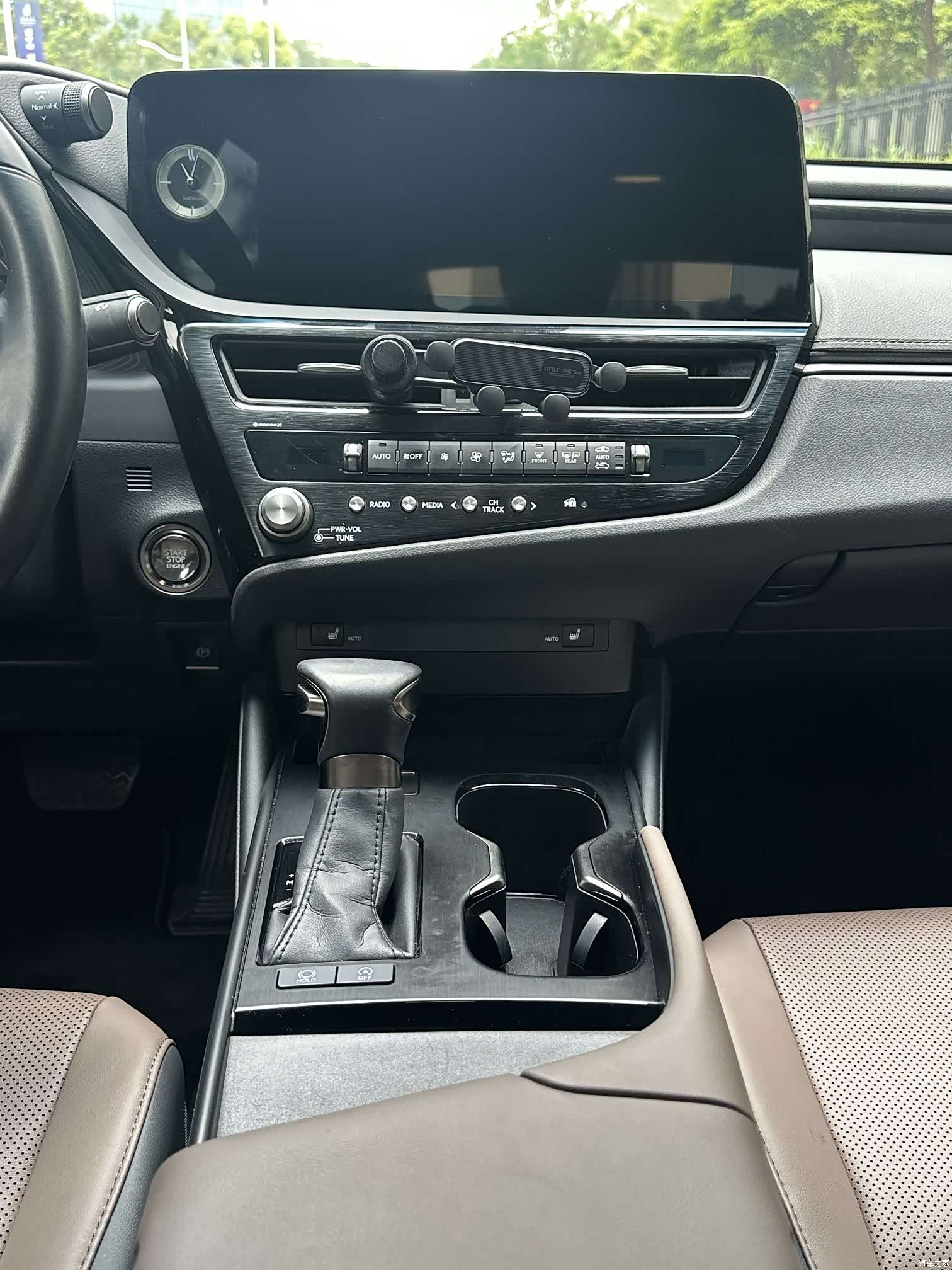 Lexus ES, 2024 12