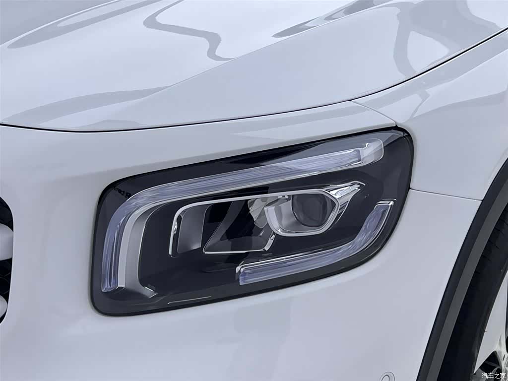 Mercedes-Benz GLB, 2022 13