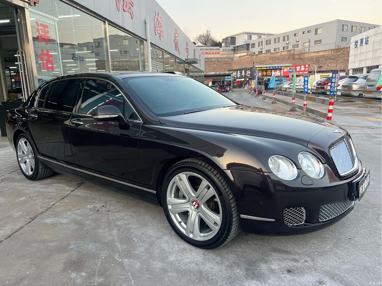 Bentley Flying Spur, 2013 3