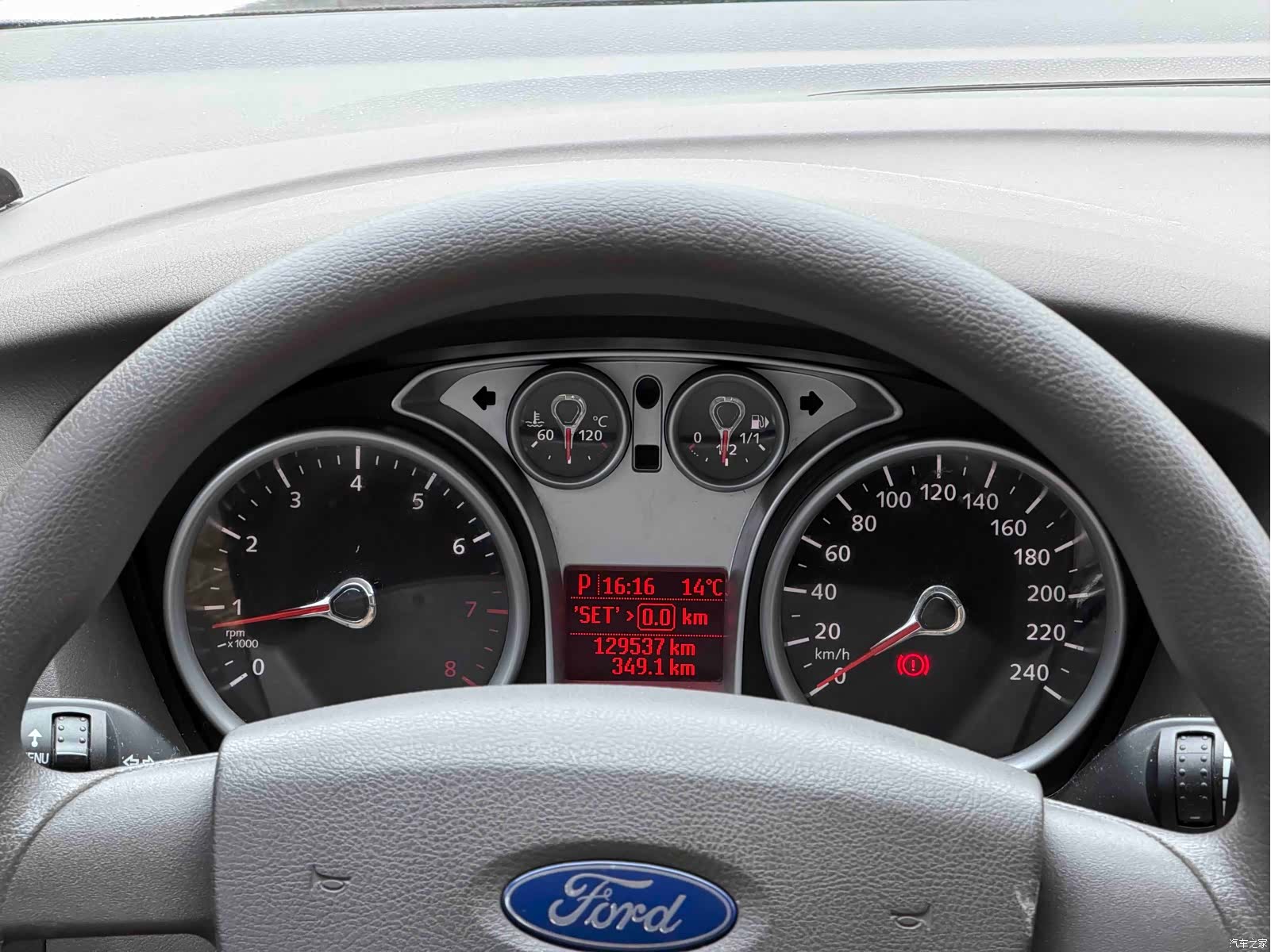 Ford Focus, 2014 12