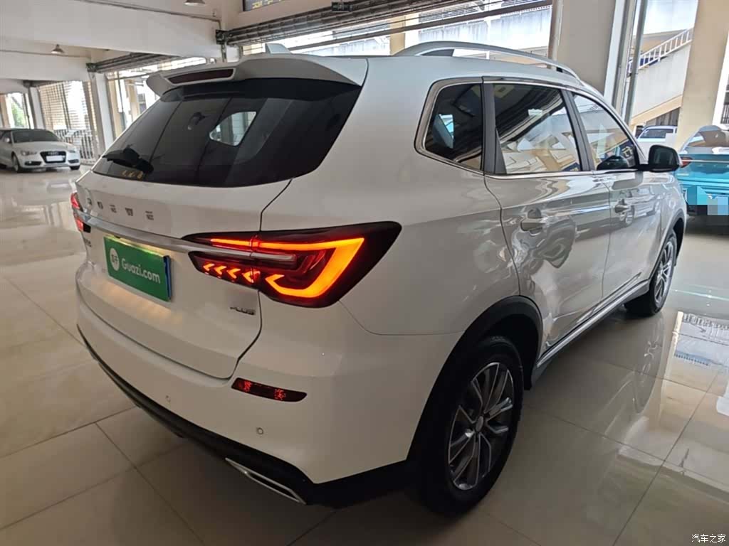 Roewe RX5, 2022 7