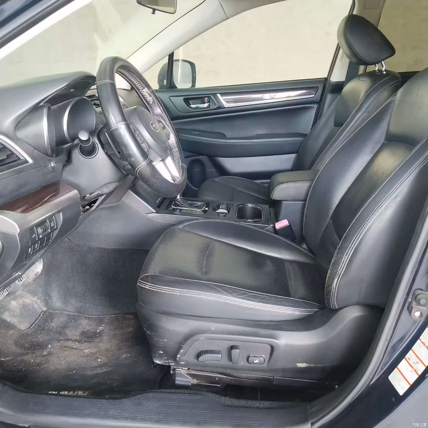 Subaru Outback, 2015 все фото