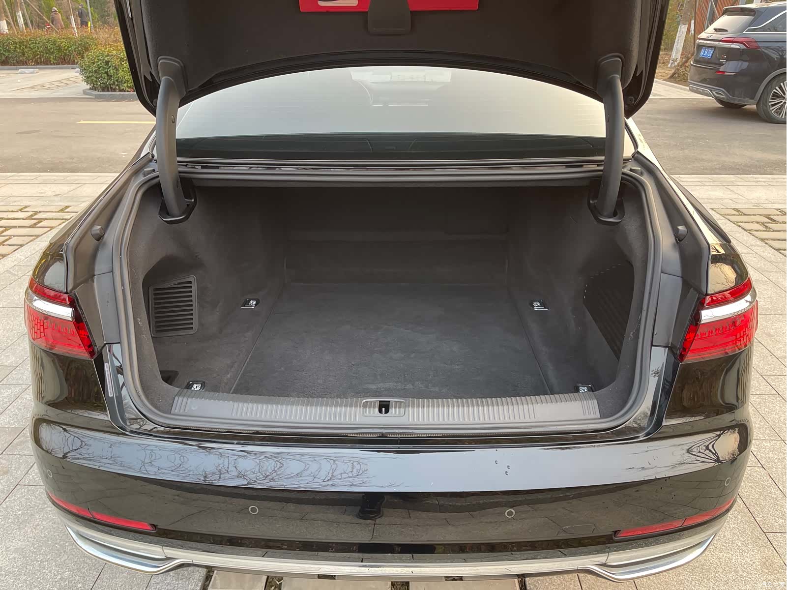 Audi A8L, 2021 10
