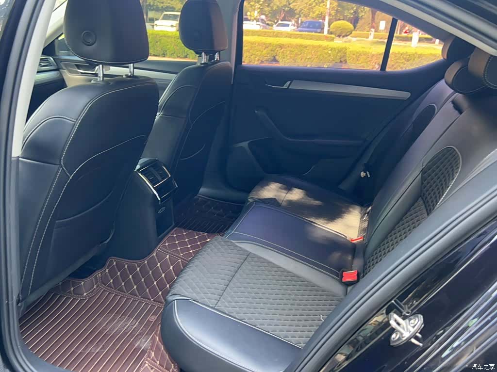 Skoda Superb, 2018 16