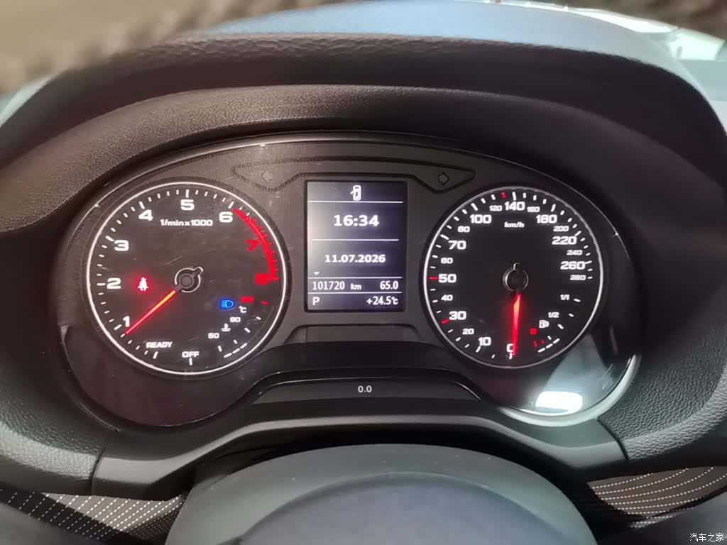 Audi Q2L, 2018 12