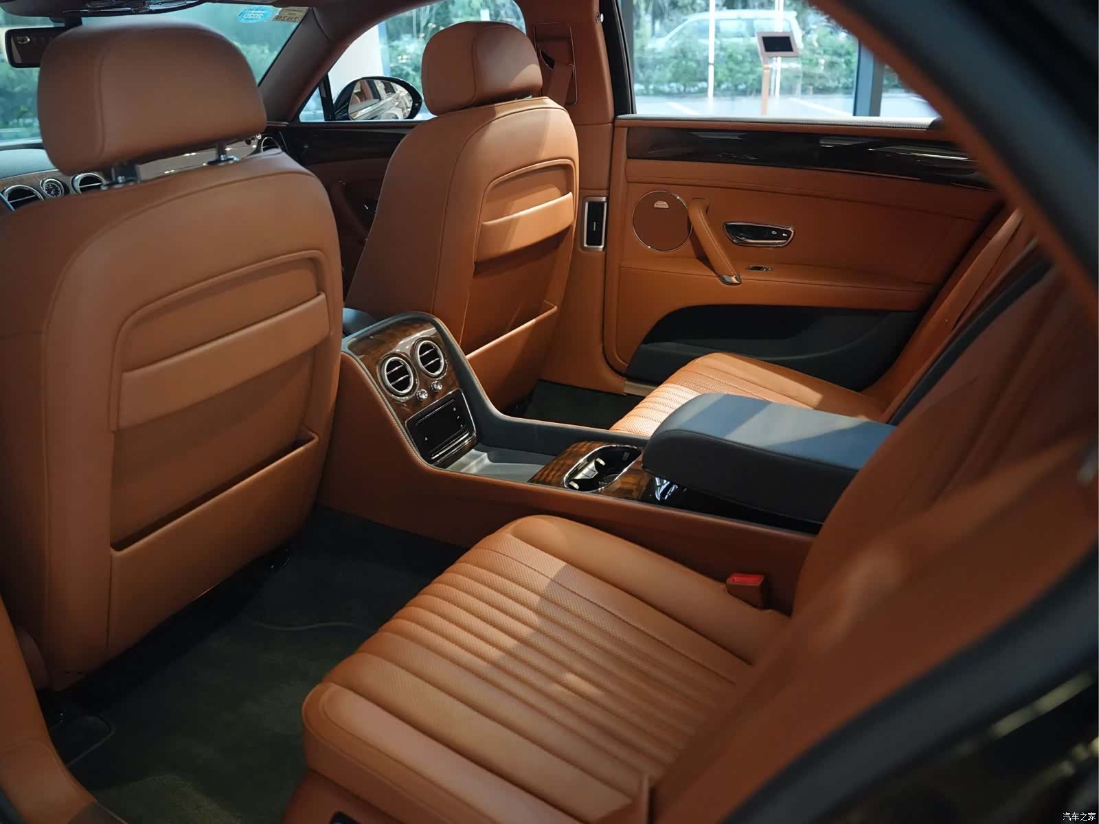 Bentley Flying Spur, 2018 14