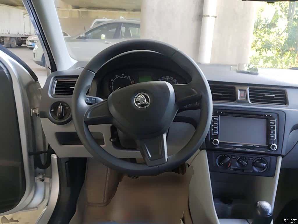 Skoda Rapid, 2016 11