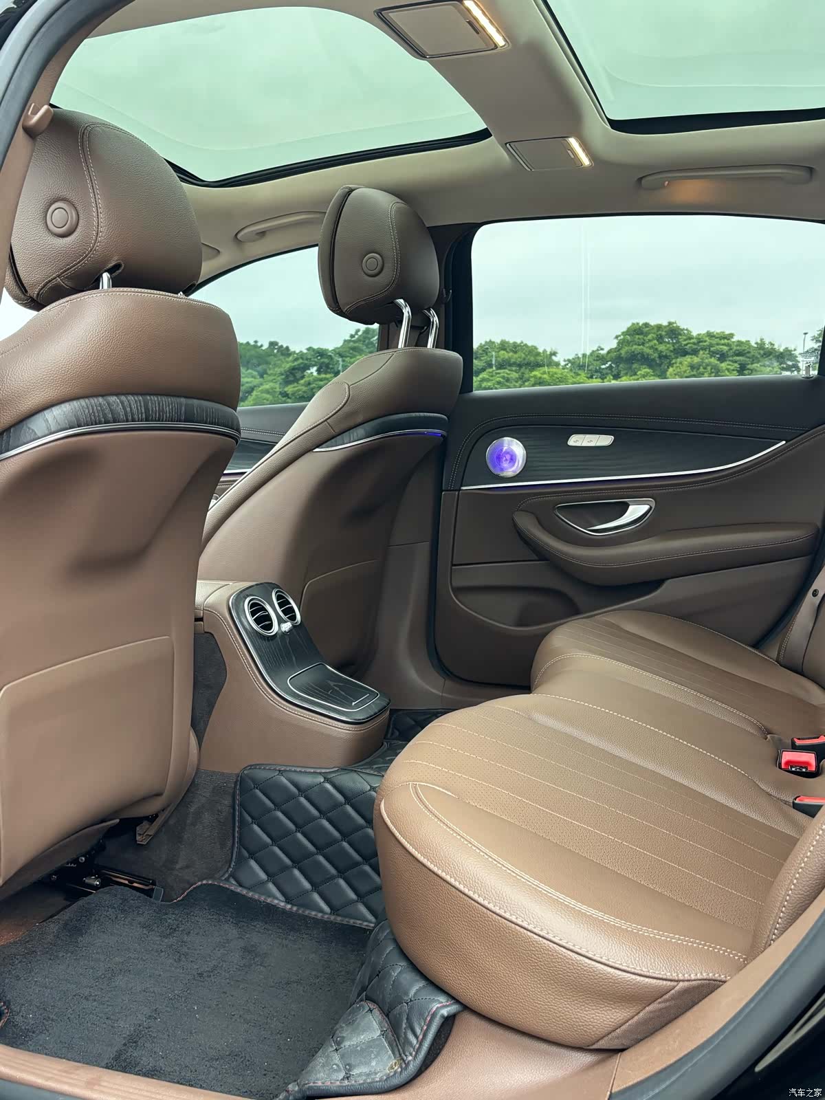 Mercedes-Benz E-Class, 2022 9