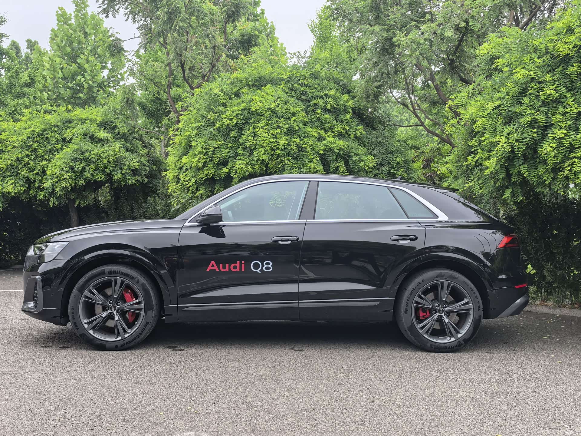 Audi Q8, 2025 3