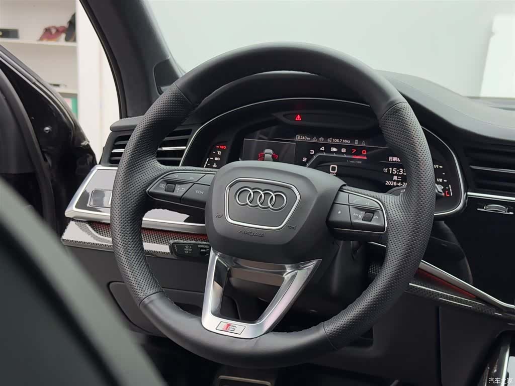Audi Q7, 2024 12