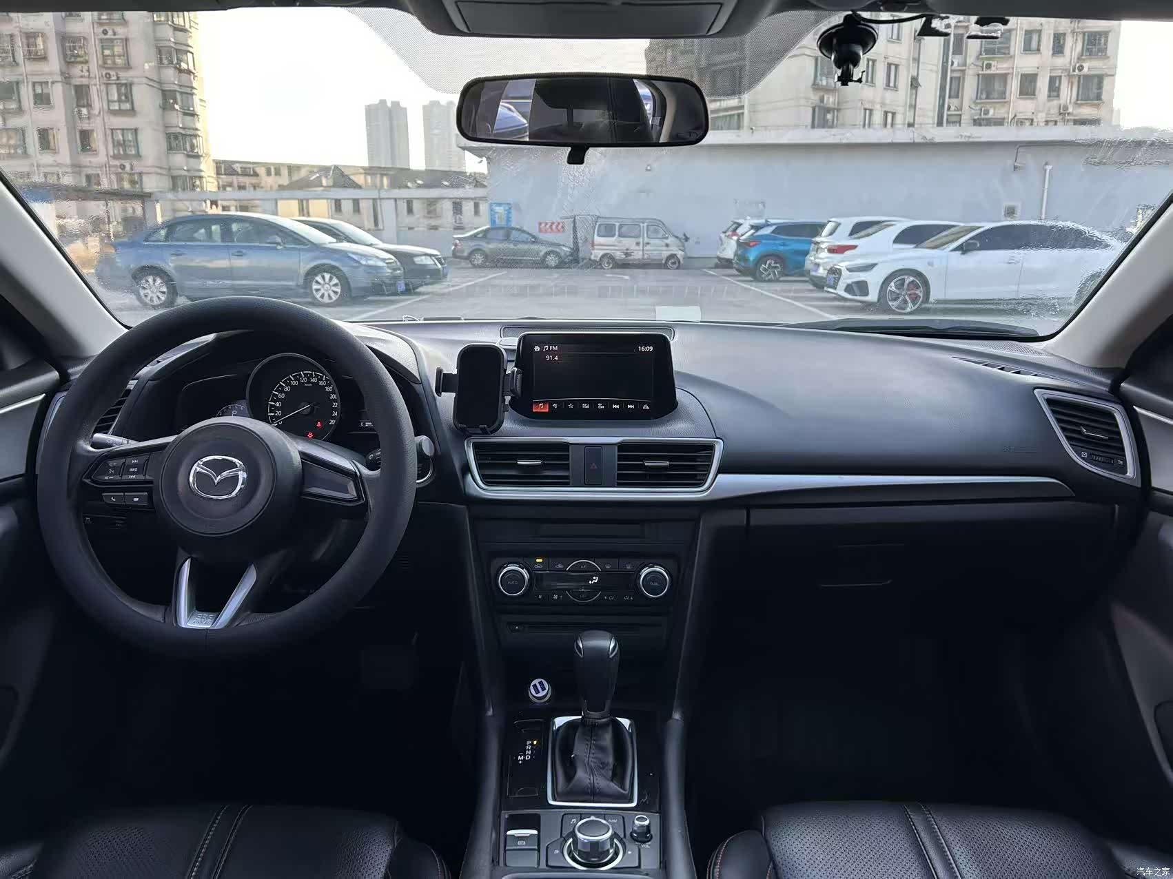 Mazda Mazda3, 2019 все фото