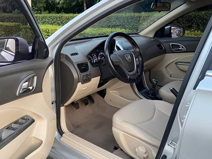 Baojun 630 2014 1.5L МКПП Комфорт