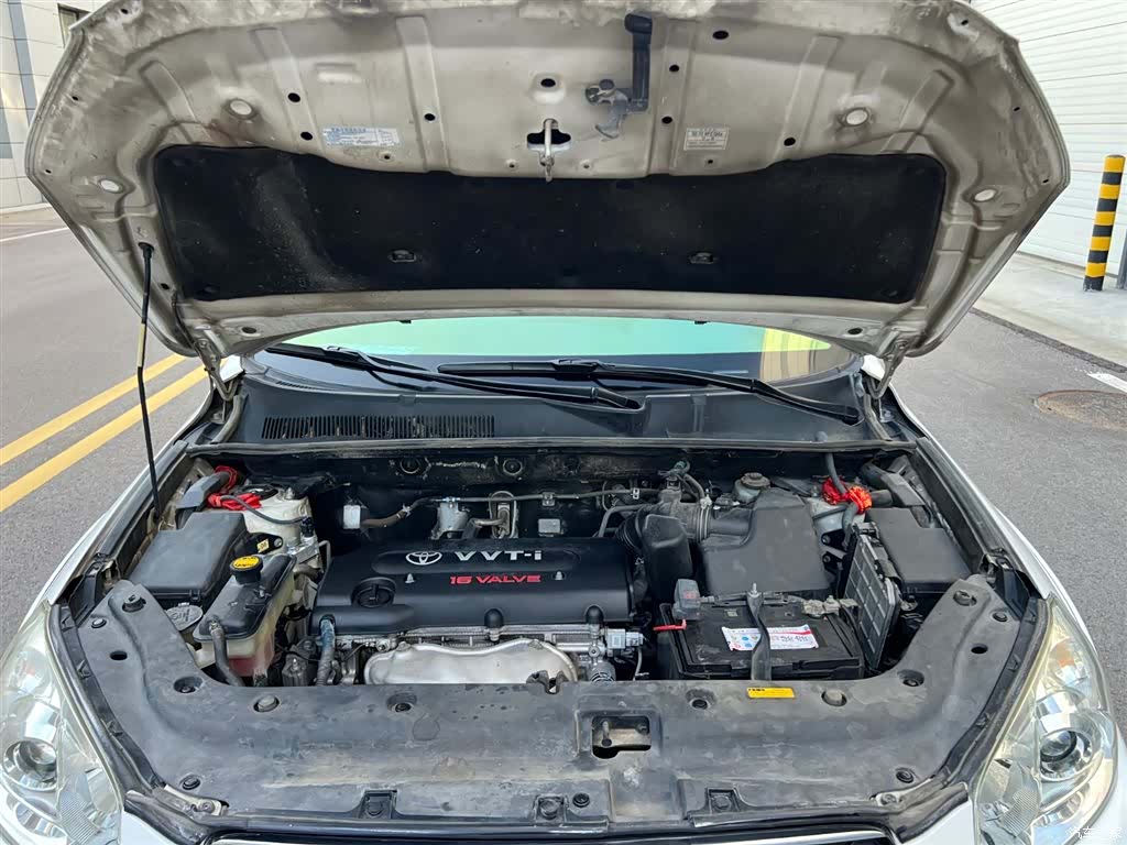 Toyota RAV4, 2011 15