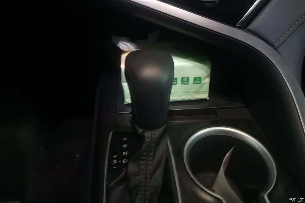 Toyota Camry, 2023 16