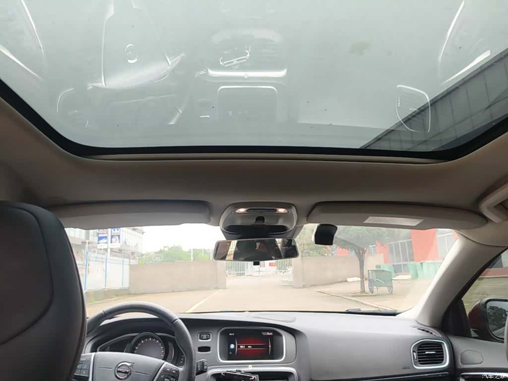 Volvo V40, 2017 18