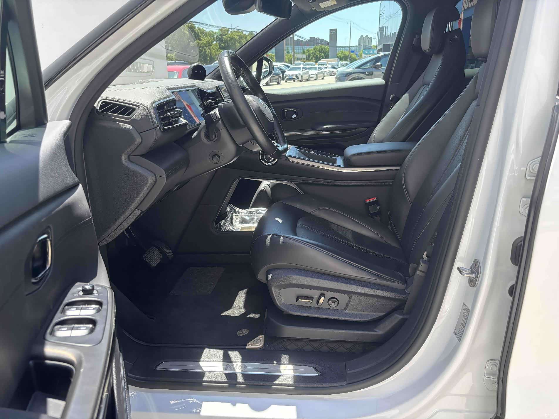 NIO ES6, 2022 4