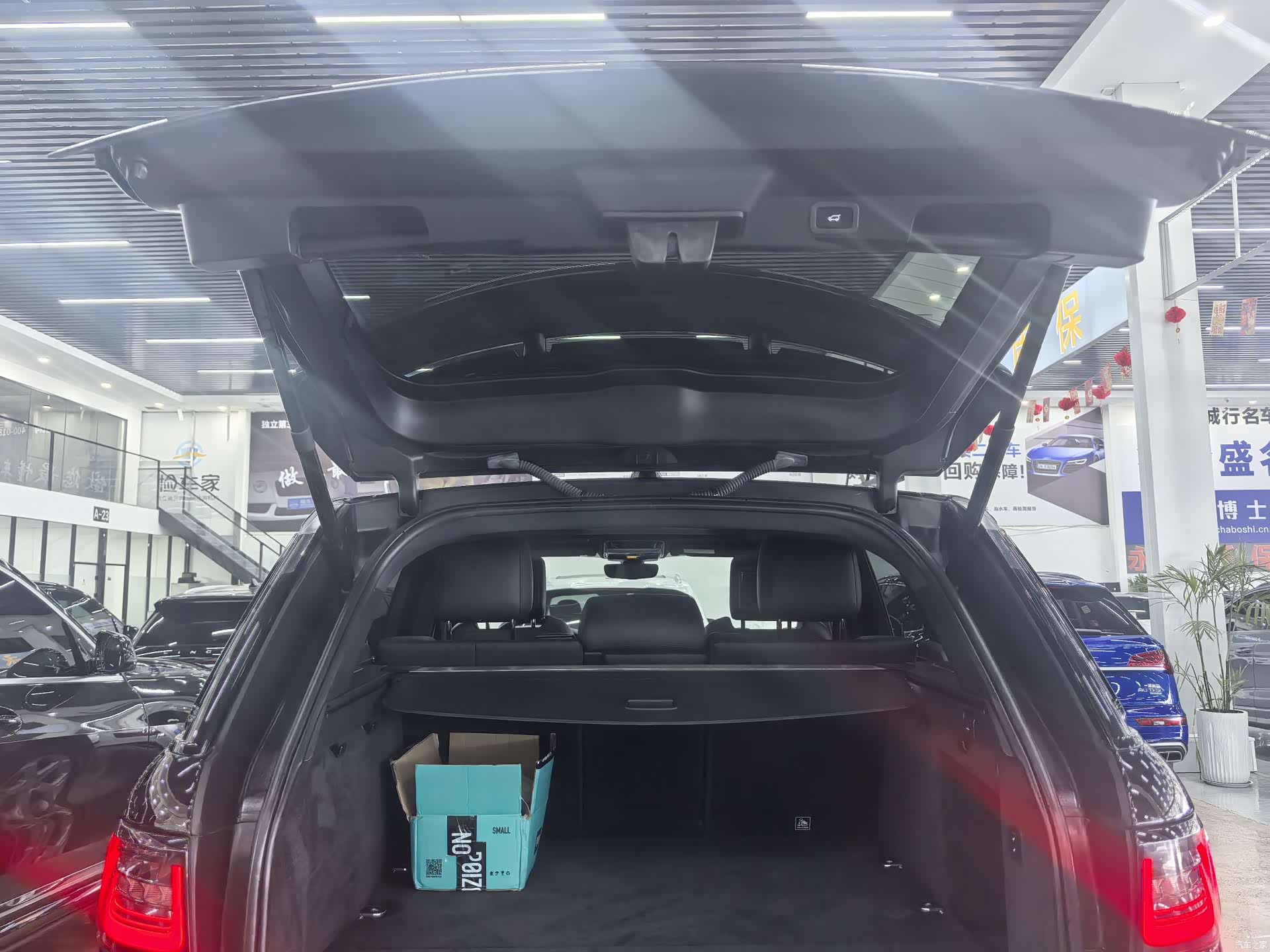 Land Rover Range Rover, 2019 18