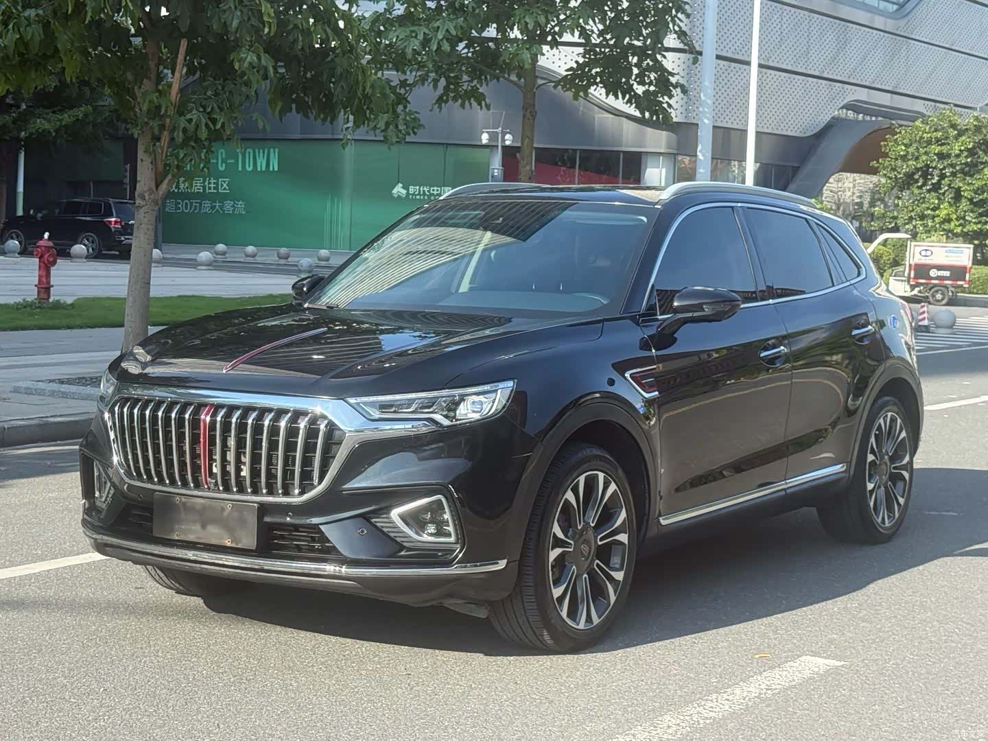 Hongqi HS5, 2020 1