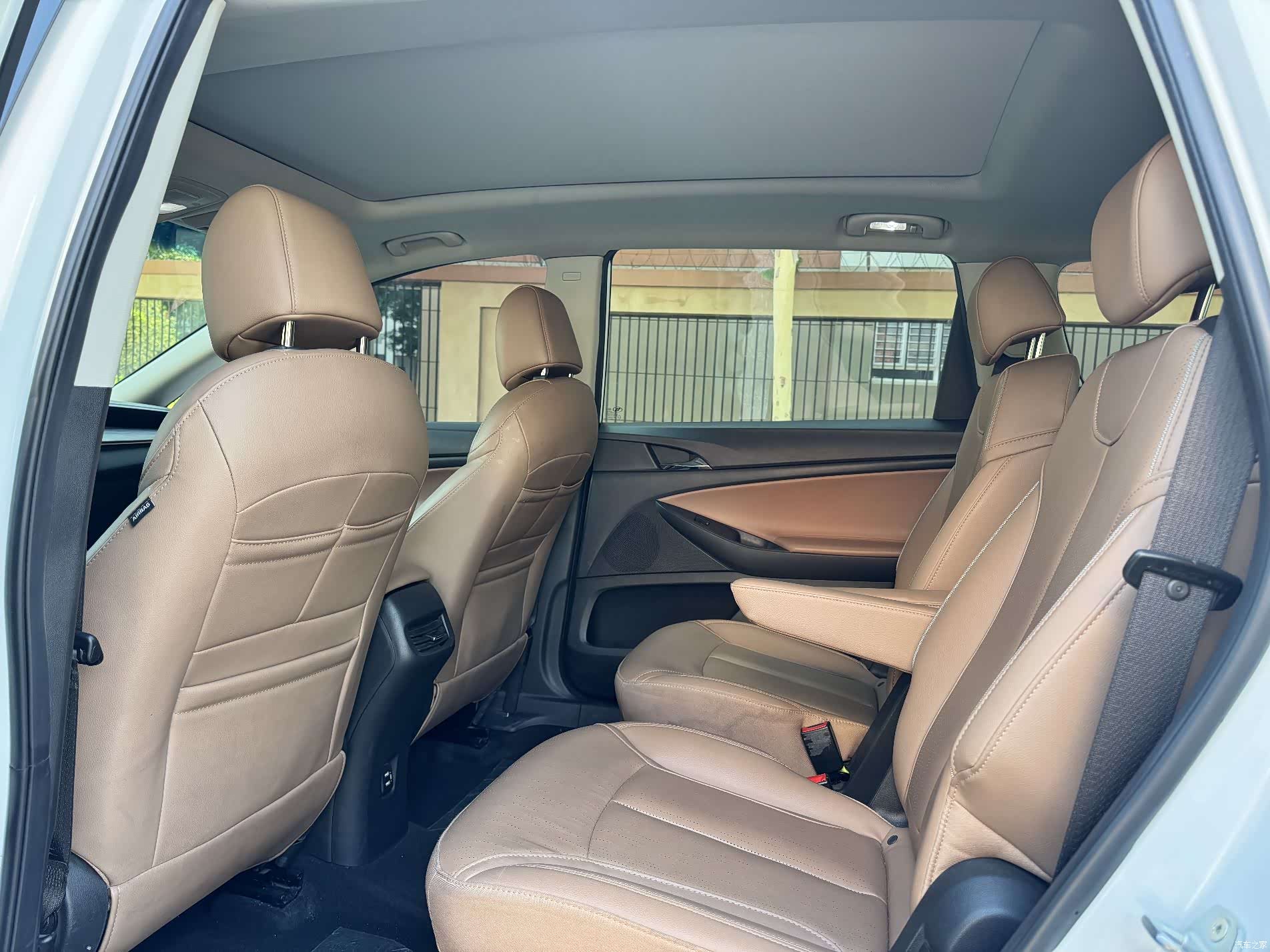 Buick GL6, 2023 все фото
