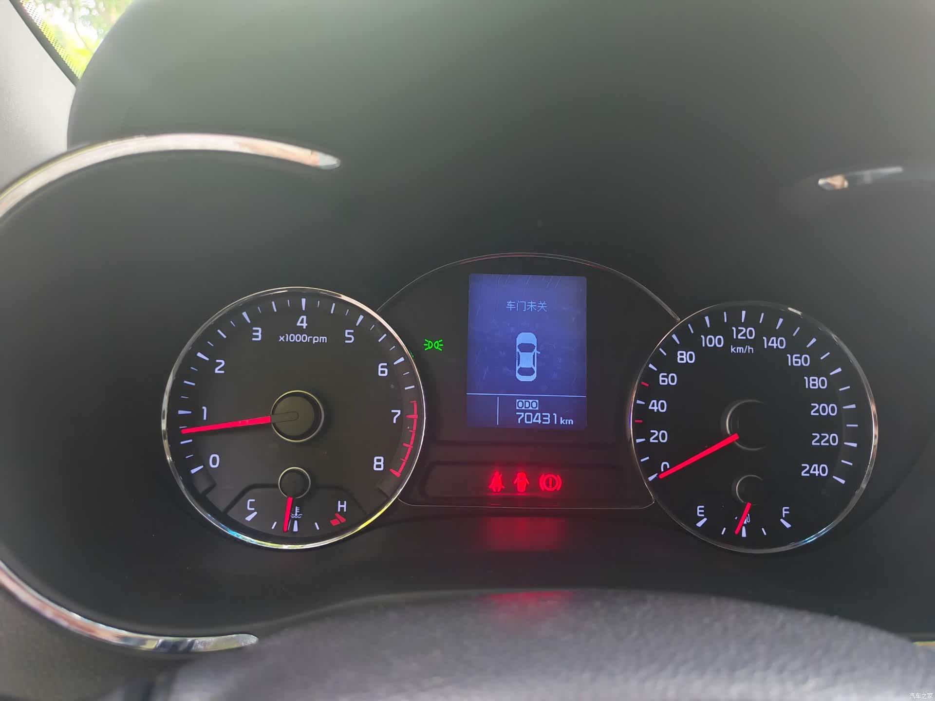 Kia K3, 2013 4