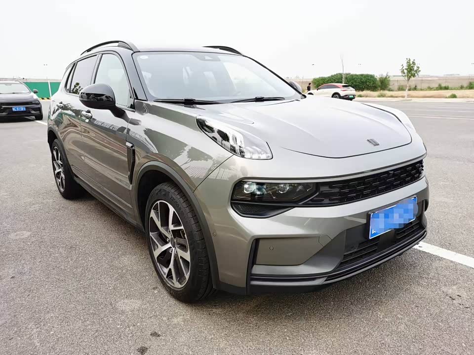 Lynk & Co 01
